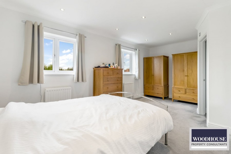 Images for Cheshunt, Waltham Cross, Hertfordshire EAID:3131305421 BID:11055924