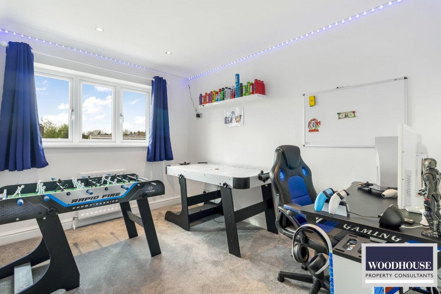 Images for Cheshunt, Waltham Cross, Hertfordshire EAID:3131305421 BID:11055924