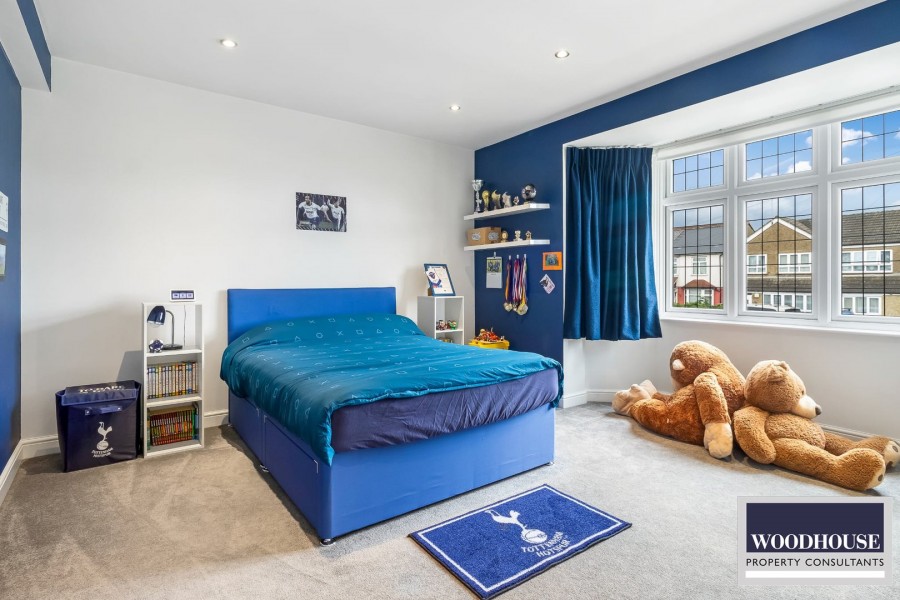 Images for Cheshunt, Waltham Cross, Hertfordshire EAID:3131305421 BID:11055924
