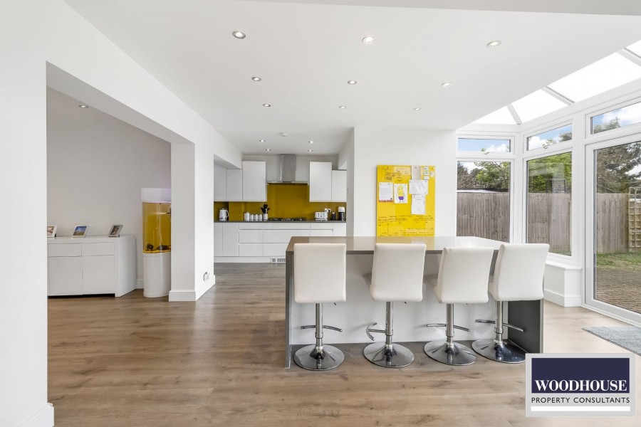 Images for Cheshunt, Waltham Cross, Hertfordshire EAID:3131305421 BID:11055924