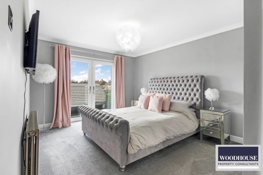 Images for Cheshunt, Waltham Cross, Hertfordshire EAID:3131305421 BID:11055924
