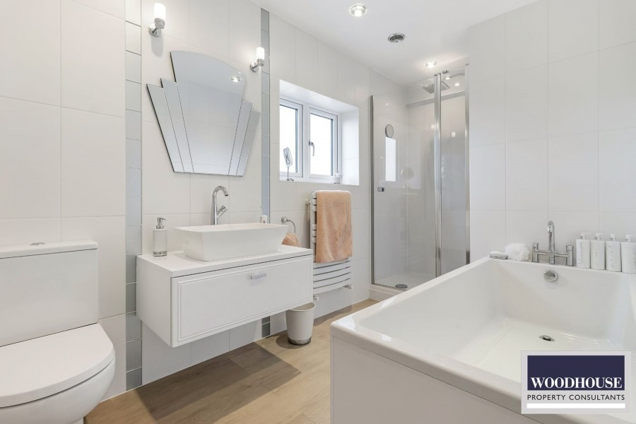 Images for Cheshunt, Waltham Cross, Hertfordshire EAID:3131305421 BID:11055924