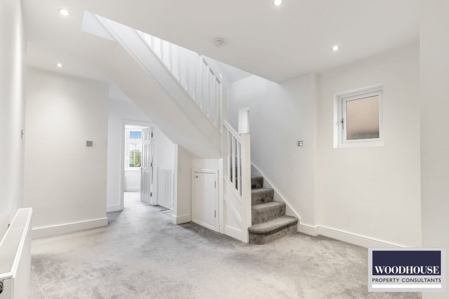 Images for Cheshunt, Waltham Cross, Hertfordshire EAID:3131305421 BID:11055924