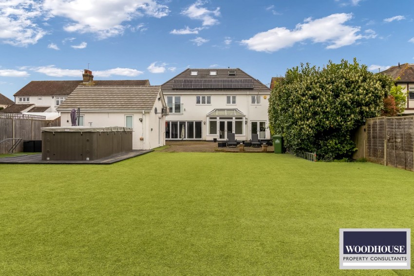 Images for Cheshunt, Waltham Cross, Hertfordshire EAID:3131305421 BID:11055924