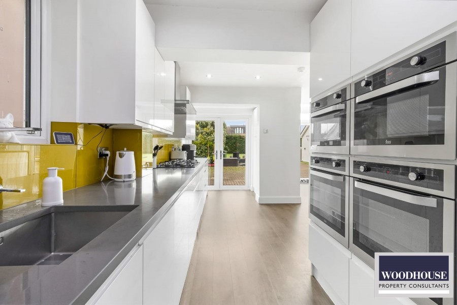 Images for Cheshunt, Waltham Cross, Hertfordshire EAID:3131305421 BID:11055924