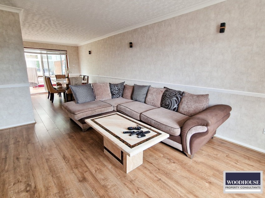 Images for Cheshunt, Waltham Cross, Hertfordshire EAID:3131305421 BID:11055924