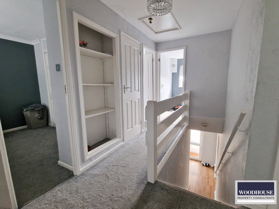 Images for Cheshunt, Waltham Cross, Hertfordshire EAID:3131305421 BID:11055924