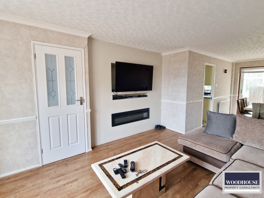 Images for Cheshunt, Waltham Cross, Hertfordshire EAID:3131305421 BID:11055924