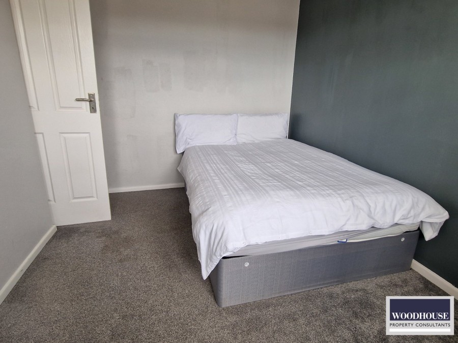 Images for Cheshunt, Waltham Cross, Hertfordshire EAID:3131305421 BID:11055924