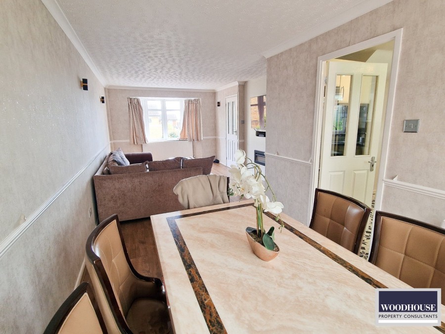Images for Cheshunt, Waltham Cross, Hertfordshire EAID:3131305421 BID:11055924