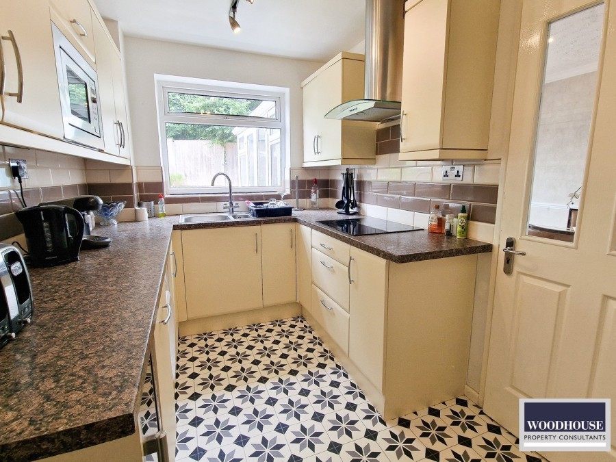 Images for Cheshunt, Waltham Cross, Hertfordshire EAID:3131305421 BID:11055924