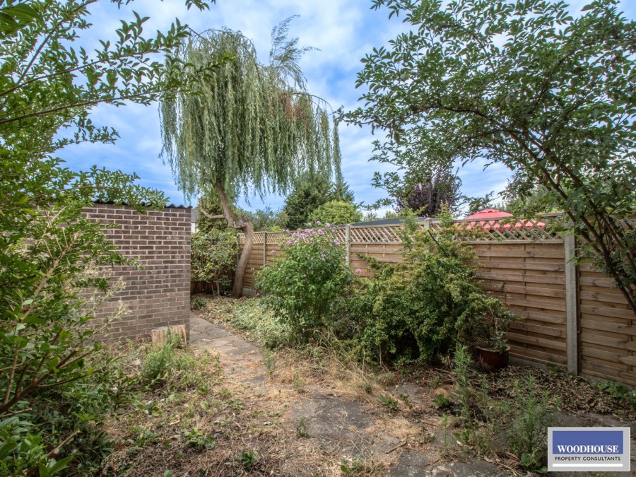 Images for St Georges Road, Enfield, Greater London EAID:3131305421 BID:11055924
