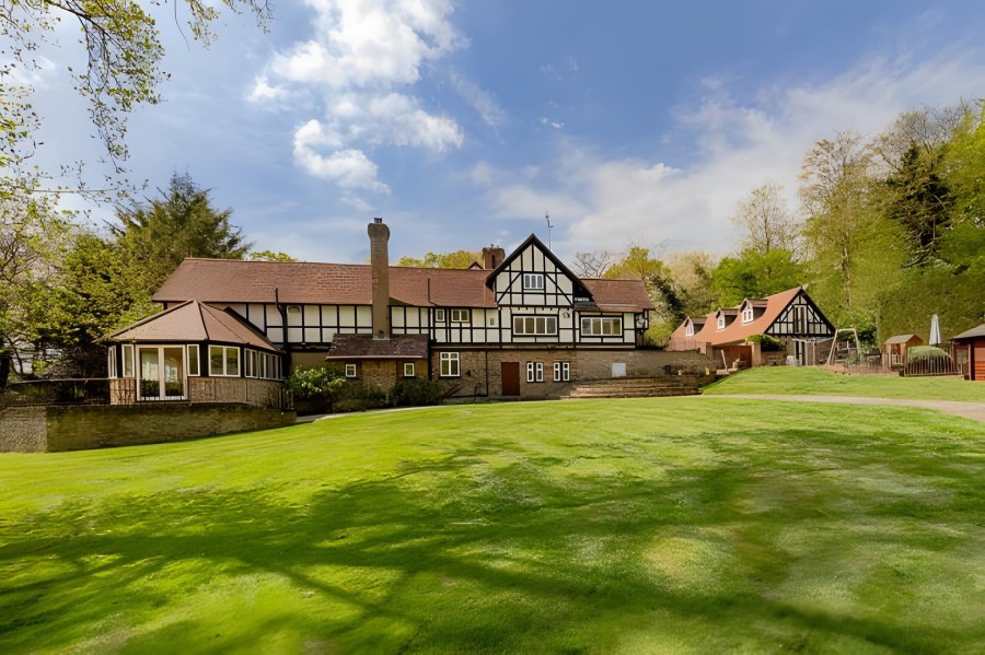 Images for Cuffley, Potters Bar, Hertfordshire EAID:3131305421 BID:11055924