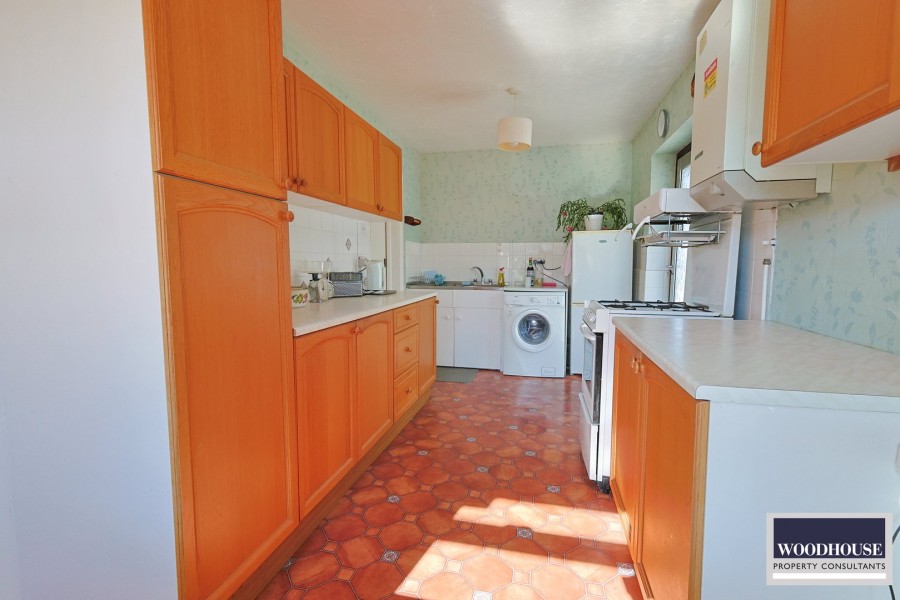 Images for Cheshunt, Waltham Cross, Hertfordshire EAID:3131305421 BID:11055924