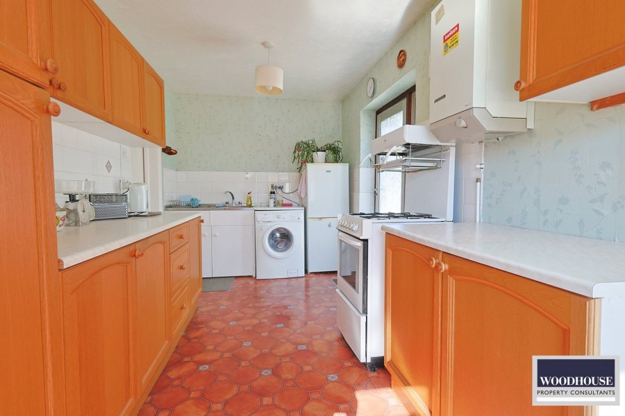 Images for Cheshunt, Waltham Cross, Hertfordshire EAID:3131305421 BID:11055924