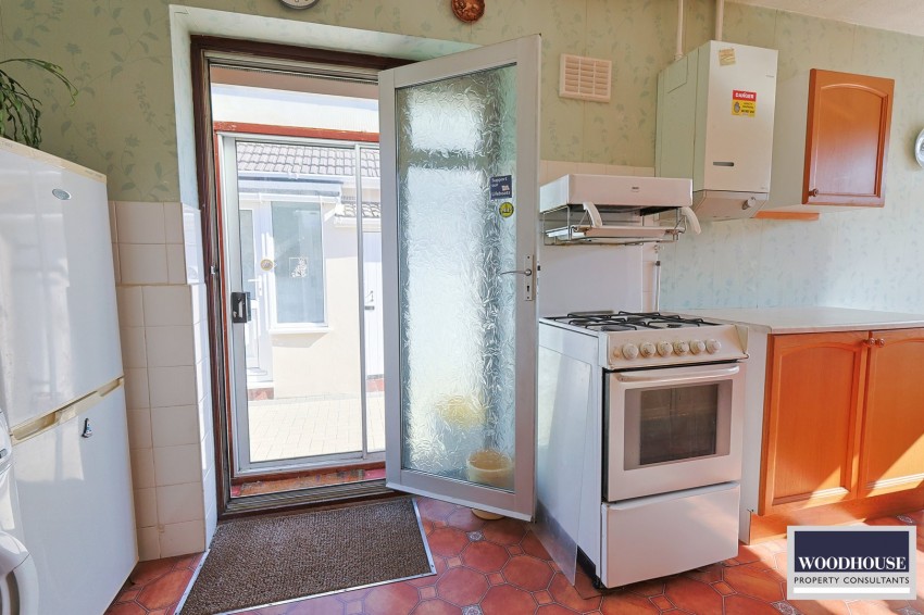 Images for Cheshunt, Waltham Cross, Hertfordshire EAID:3131305421 BID:11055924