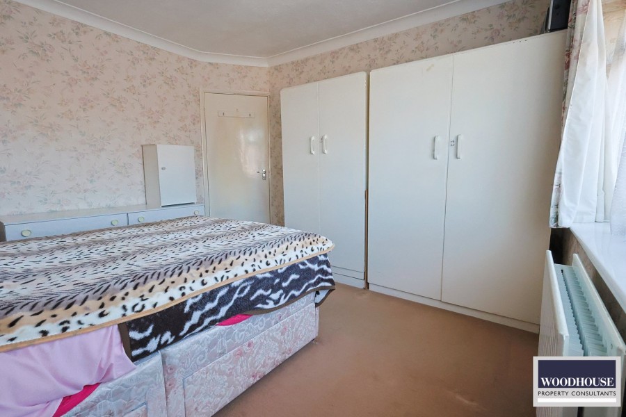 Images for Cheshunt, Waltham Cross, Hertfordshire EAID:3131305421 BID:11055924