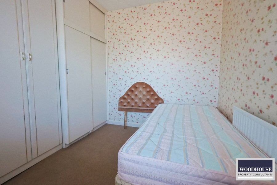 Images for Cheshunt, Waltham Cross, Hertfordshire EAID:3131305421 BID:11055924
