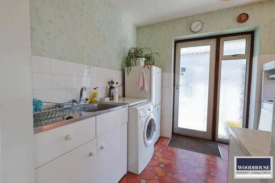 Images for Cheshunt, Waltham Cross, Hertfordshire EAID:3131305421 BID:11055924
