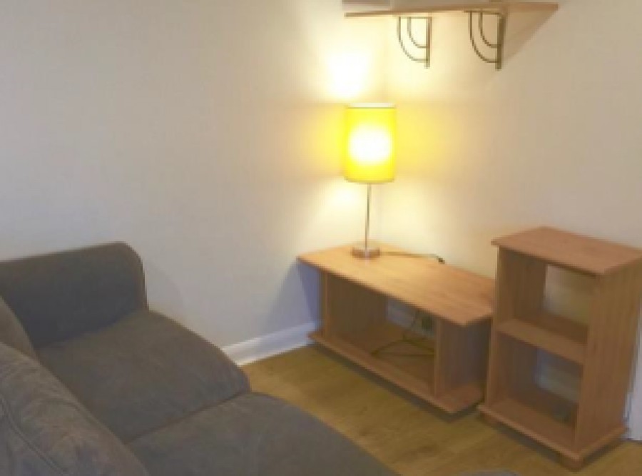 Images for High Street, Waltham Cross, Hertfordshire EAID:3131305421 BID:11055924
