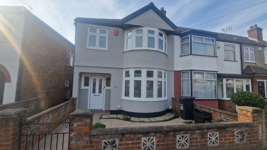 Images for Abbey Road, Waltham Cross, Hertfordshire EAID:3131305421 BID:11055924