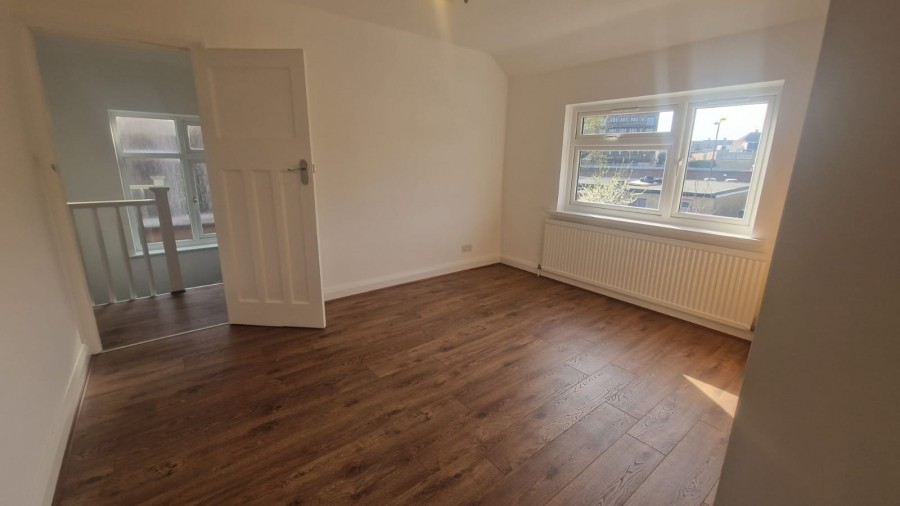 Images for Abbey Road, Waltham Cross, Hertfordshire EAID:3131305421 BID:11055924