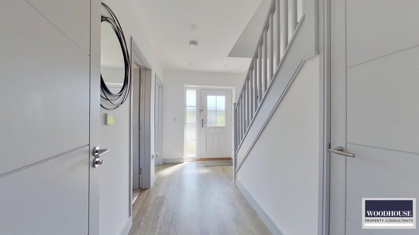 Images for Goffs Oak, Waltham Cross, Hertfordshire EAID:3131305421 BID:11055924