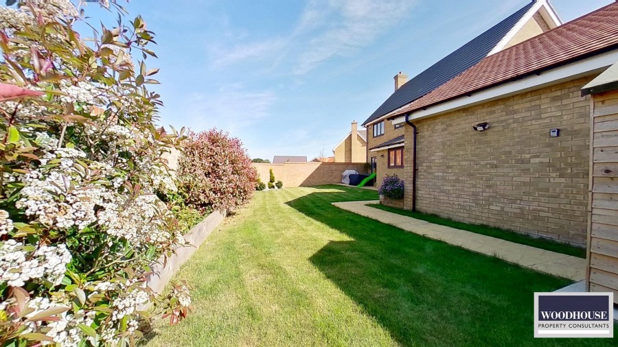 Images for Goffs Oak, Waltham Cross, Hertfordshire EAID:3131305421 BID:11055924
