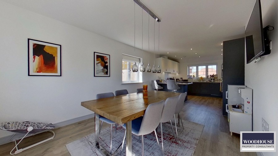 Images for Goffs Oak, Waltham Cross, Hertfordshire EAID:3131305421 BID:11055924