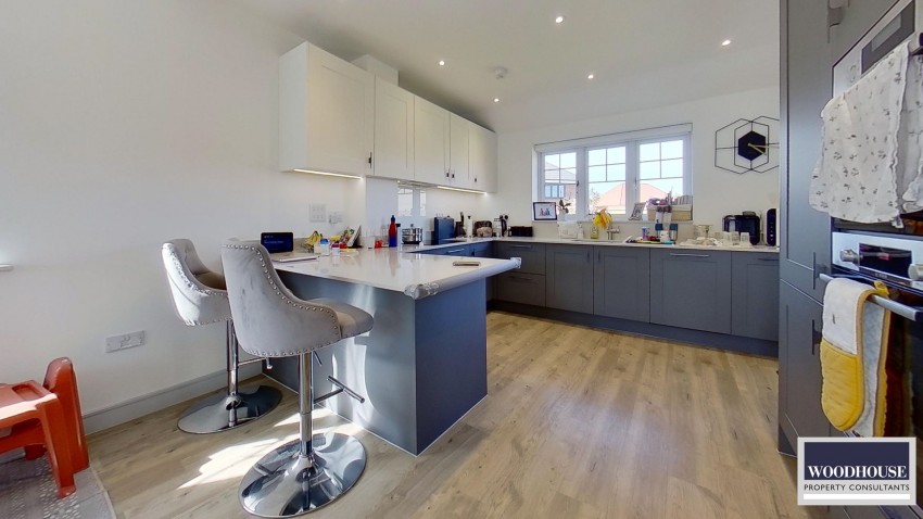 Images for Goffs Oak, Waltham Cross, Hertfordshire EAID:3131305421 BID:11055924