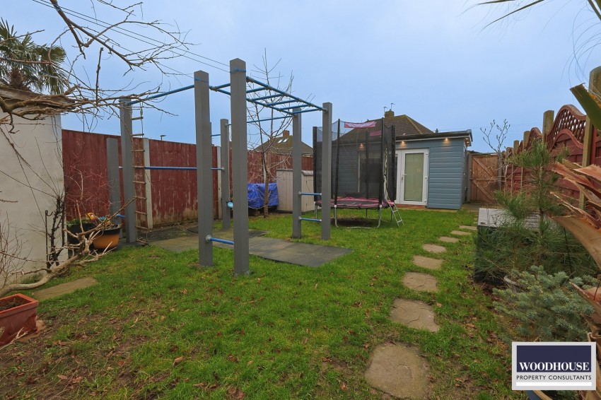 Images for Bury Green Road, Cheshunt, Hertfordshire EAID:3131305421 BID:11055924