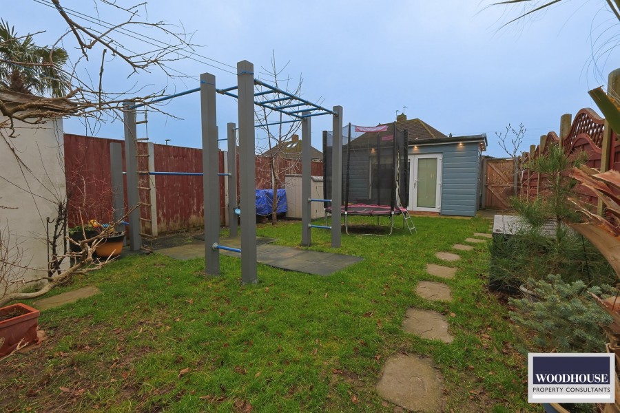 Images for Bury Green Road, Cheshunt, Hertfordshire EAID:3131305421 BID:11055924