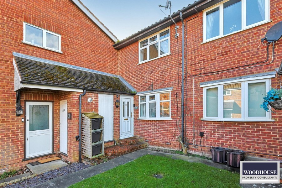 Images for Cheshunt, Waltham Cross, Hertfordshire EAID:3131305421 BID:11055924