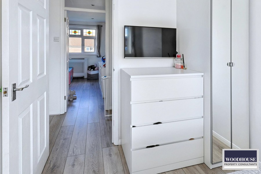 Images for Cheshunt, Waltham Cross, Hertfordshire EAID:3131305421 BID:11055924