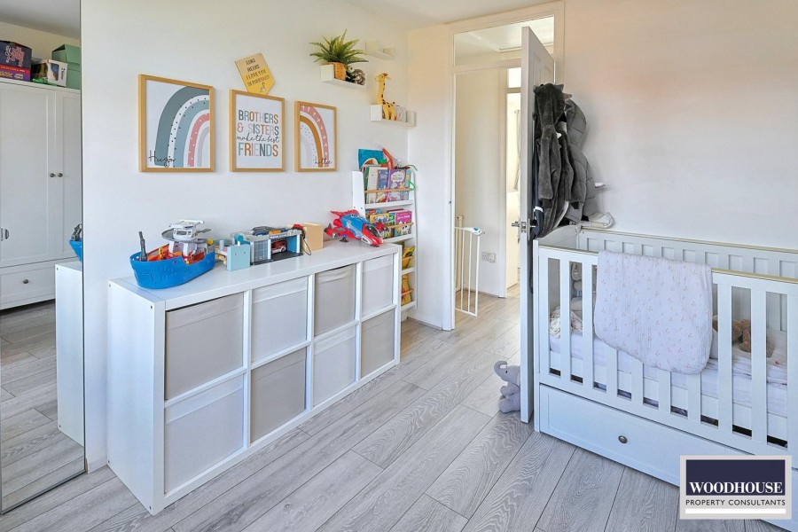 Images for Cheshunt, Waltham Cross, Hertfordshire EAID:3131305421 BID:11055924