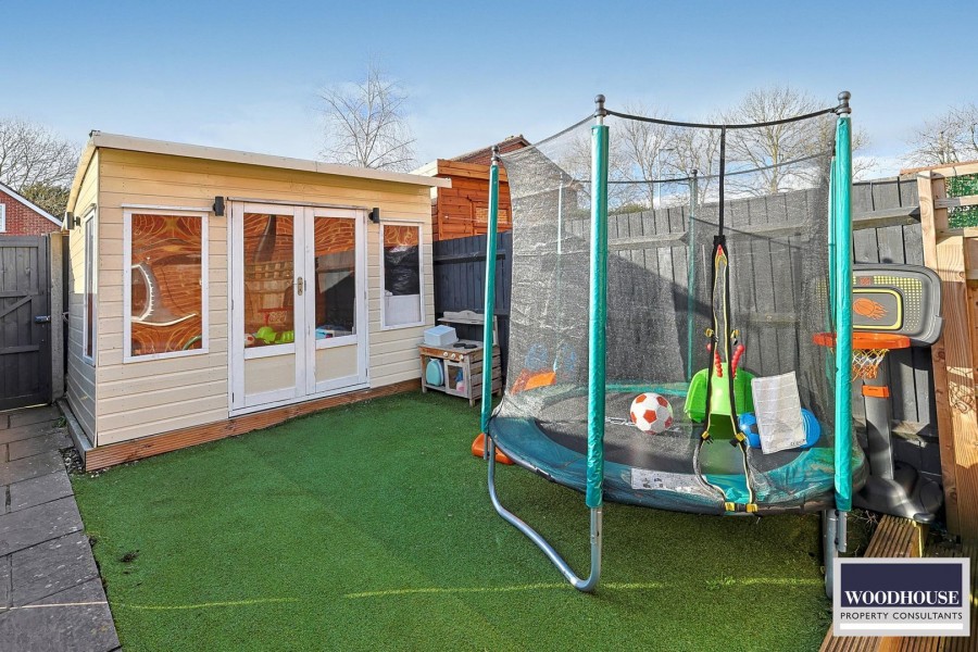 Images for Cheshunt, Waltham Cross, Hertfordshire EAID:3131305421 BID:11055924