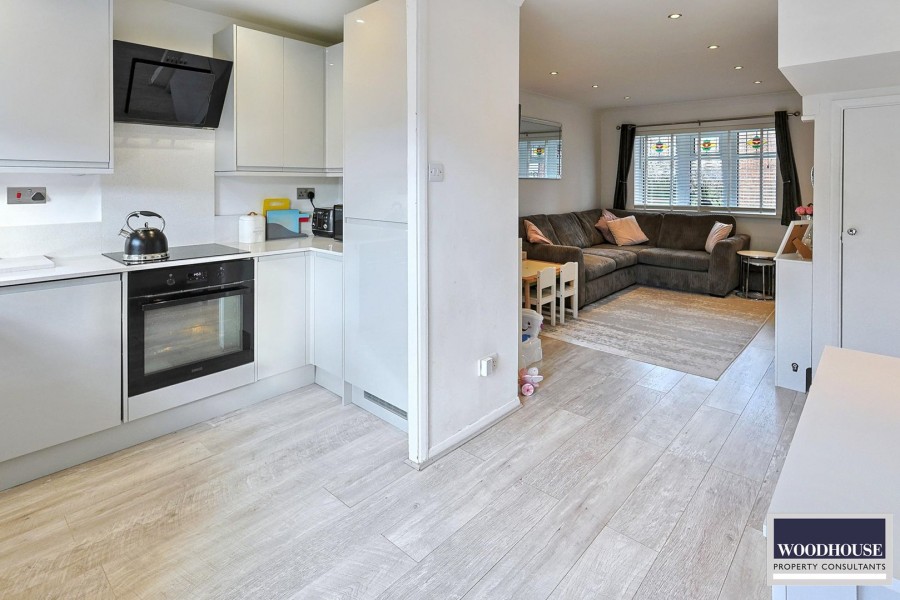 Images for Cheshunt, Waltham Cross, Hertfordshire EAID:3131305421 BID:11055924