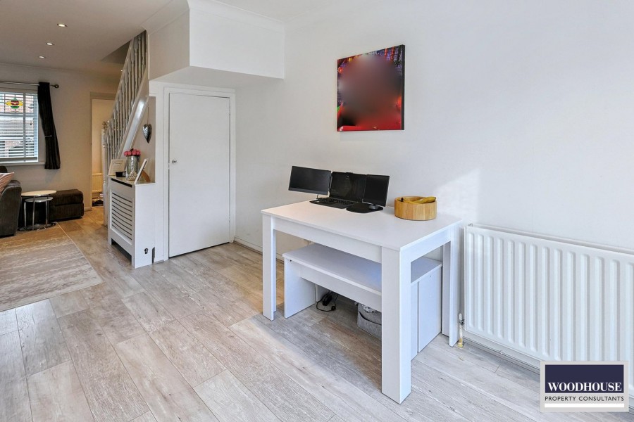 Images for Cheshunt, Waltham Cross, Hertfordshire EAID:3131305421 BID:11055924