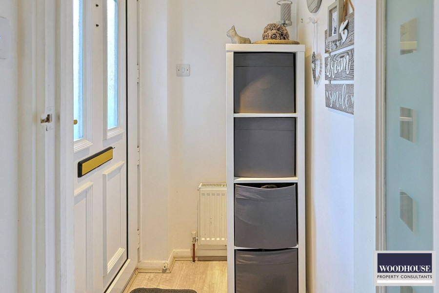 Images for Cheshunt, Waltham Cross, Hertfordshire EAID:3131305421 BID:11055924