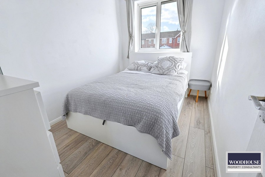 Images for Cheshunt, Waltham Cross, Hertfordshire EAID:3131305421 BID:11055924