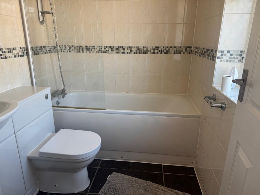 Images for Sterling Avenue, WALTHAM CROSS, Hertfordshire EAID:3131305421 BID:11055924