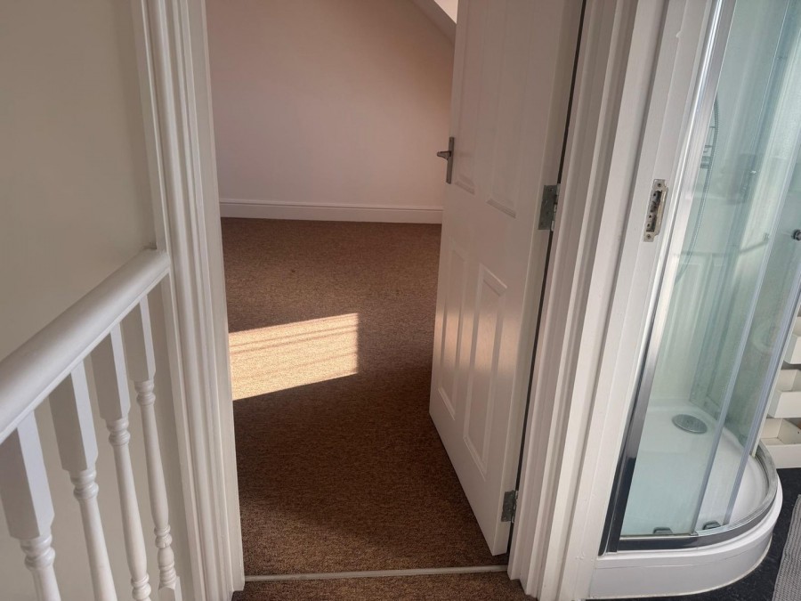 Images for Sterling Avenue, WALTHAM CROSS, Hertfordshire EAID:3131305421 BID:11055924