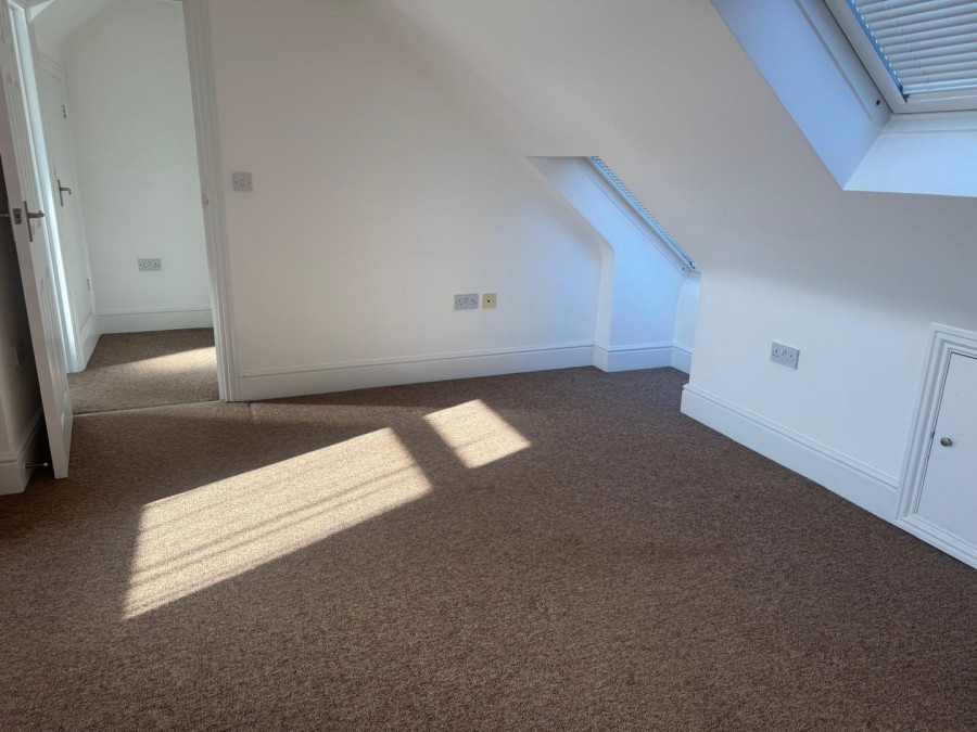 Images for Sterling Avenue, WALTHAM CROSS, Hertfordshire EAID:3131305421 BID:11055924