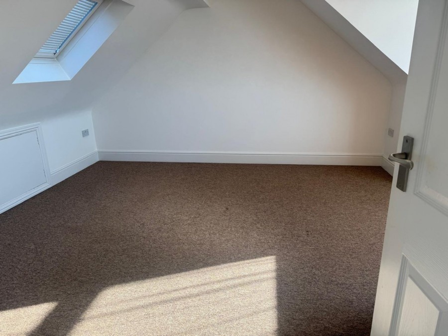 Images for Sterling Avenue, WALTHAM CROSS, Hertfordshire EAID:3131305421 BID:11055924