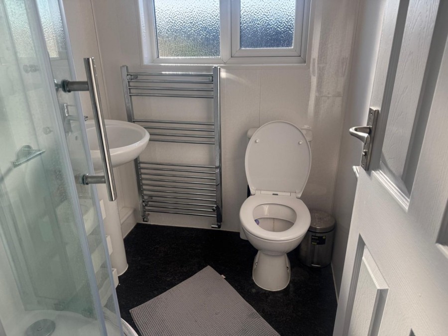 Images for Sterling Avenue, WALTHAM CROSS, Hertfordshire EAID:3131305421 BID:11055924