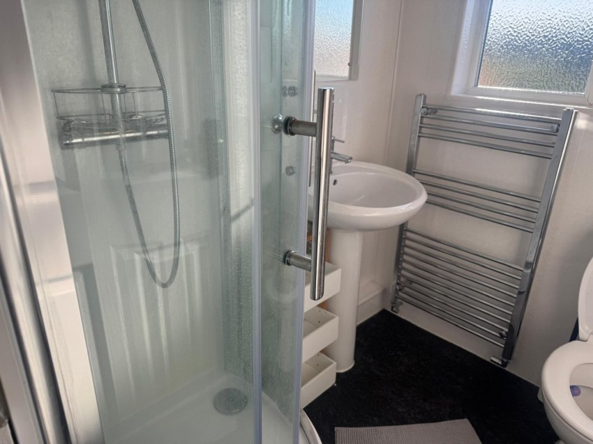 Images for Sterling Avenue, WALTHAM CROSS, Hertfordshire EAID:3131305421 BID:11055924