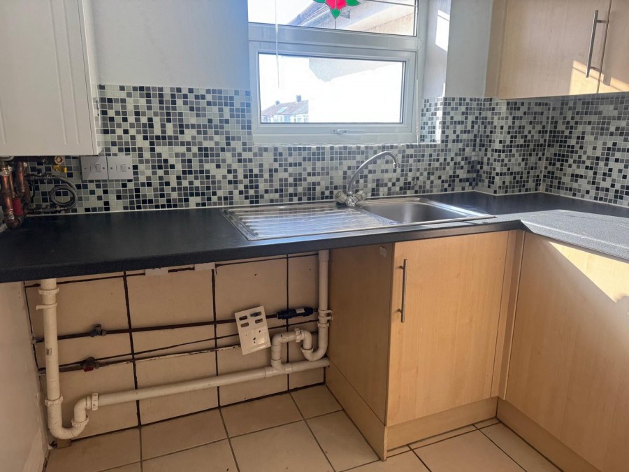 Images for Sterling Avenue, WALTHAM CROSS, Hertfordshire EAID:3131305421 BID:11055924