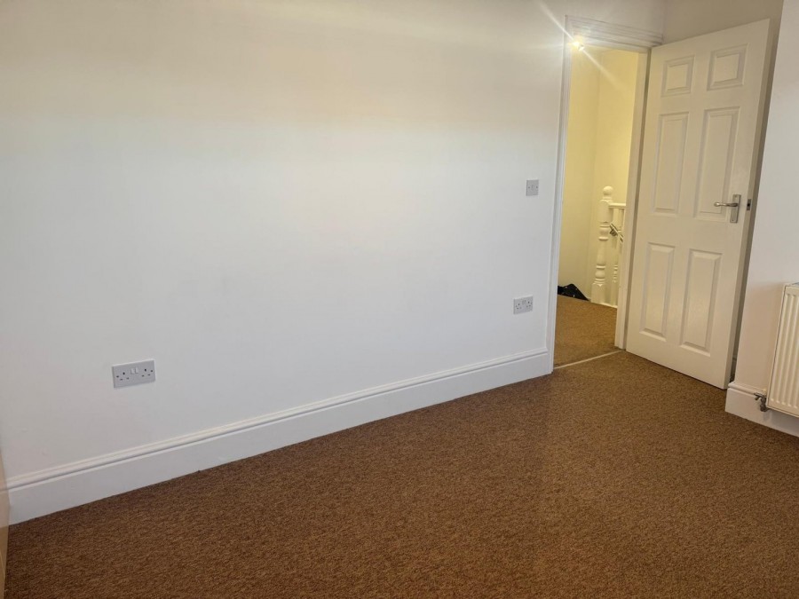 Images for Sterling Avenue, WALTHAM CROSS, Hertfordshire EAID:3131305421 BID:11055924