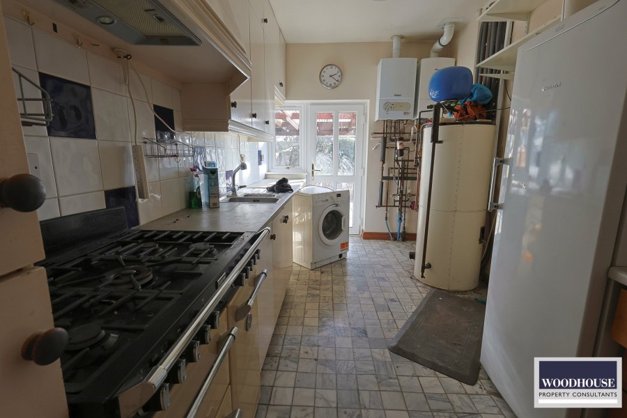 Images for Hammondstreet Road, Cheshunt, Hertfordshire EAID:3131305421 BID:11055924