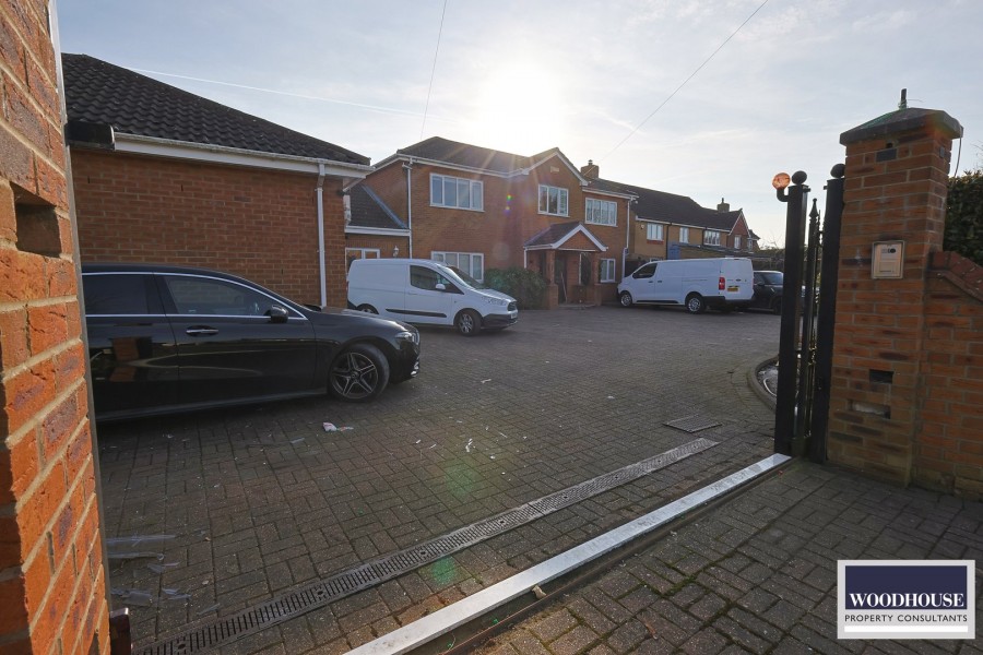 Images for Hammondstreet Road, Cheshunt, Hertfordshire EAID:3131305421 BID:11055924